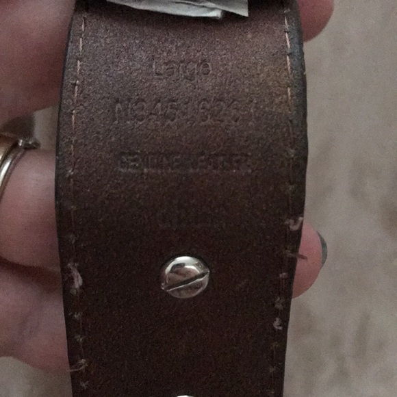 Gorgeous Nocona silver/pink belt
